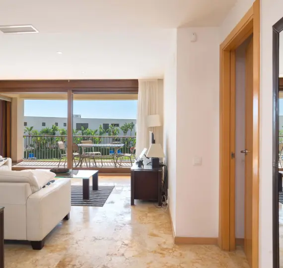 Sale of ground floor apartment in Altos de los Monteros