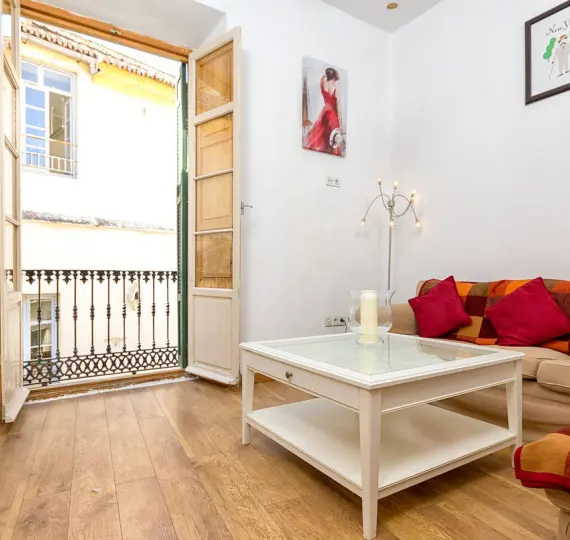 Sale of middle floor apartment in Málaga Centro