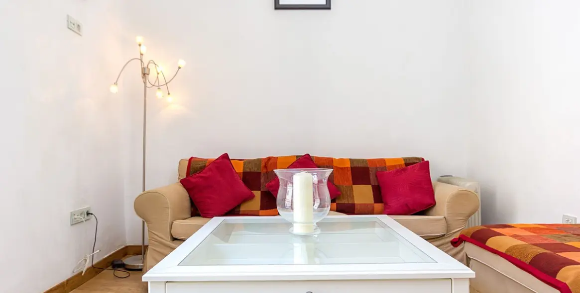 Sale of middle floor apartment in Málaga Centro 4