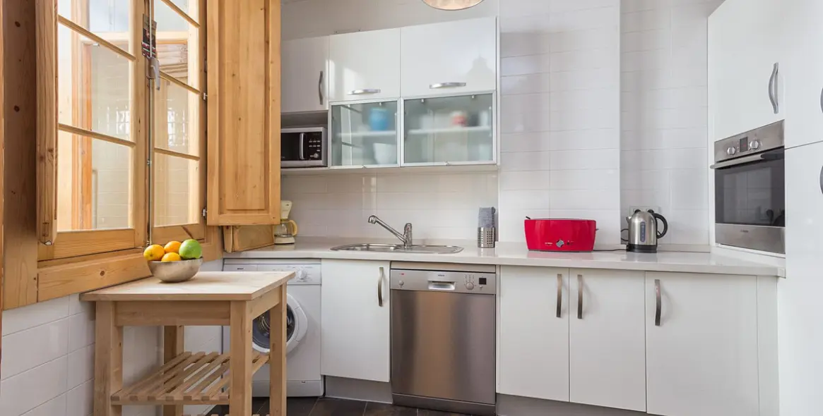 Sale of middle floor apartment in Málaga Centro 6