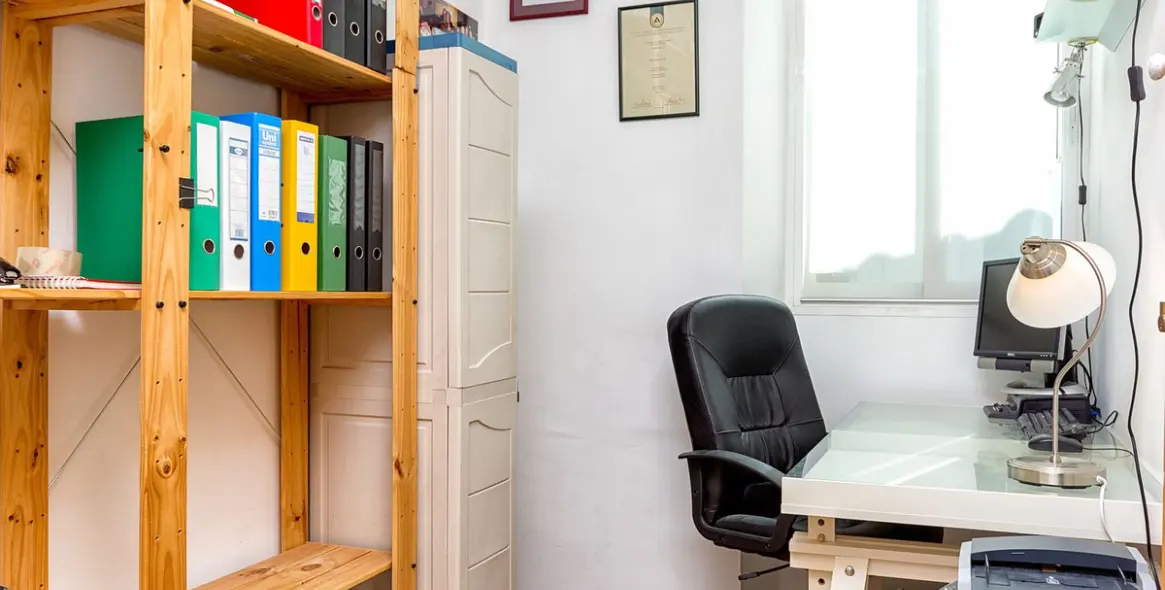 Sale of middle floor apartment in Málaga Centro 12