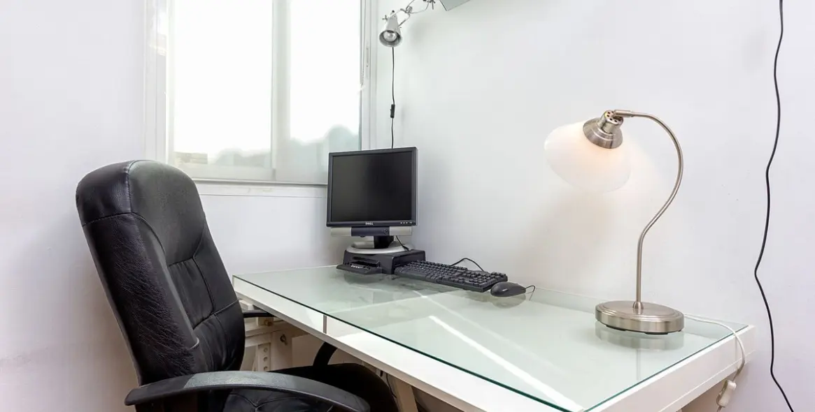 Sale of middle floor apartment in Málaga Centro 13