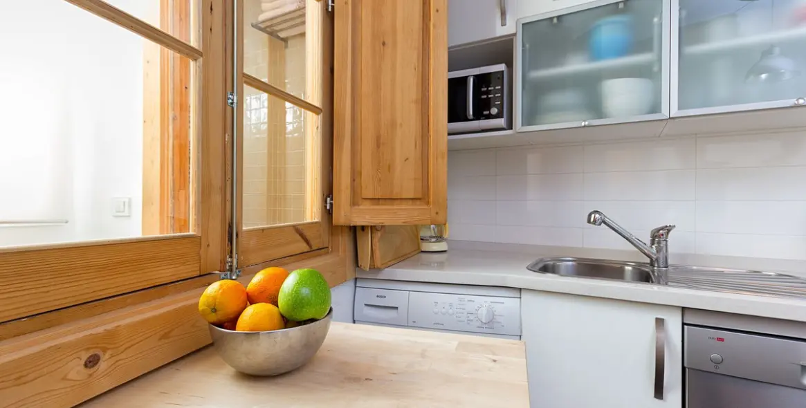 Sale of middle floor apartment in Málaga Centro 19