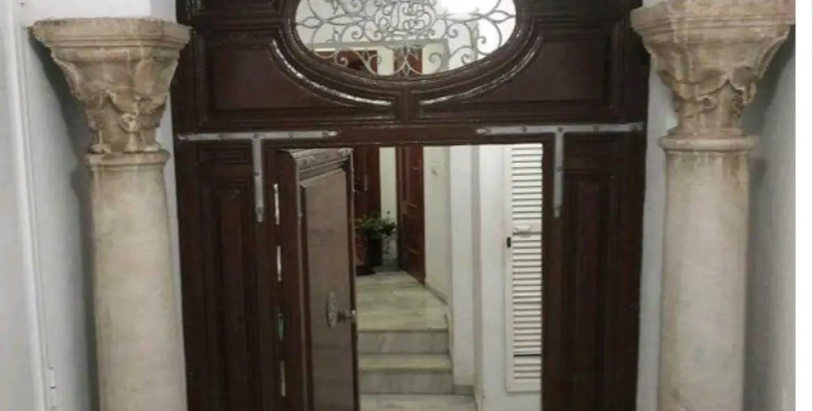 Sale of middle floor apartment in Málaga 1