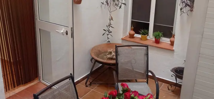 Sale of middle floor apartment in Málaga 2