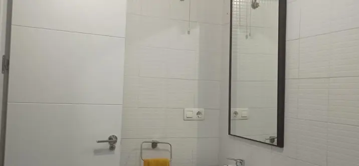 Sale of middle floor apartment in Málaga 4