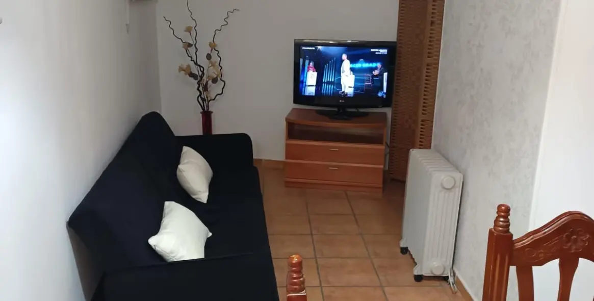 Sale of middle floor apartment in Málaga 9