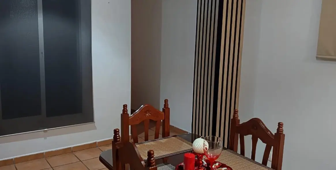 Sale of middle floor apartment in Málaga 14