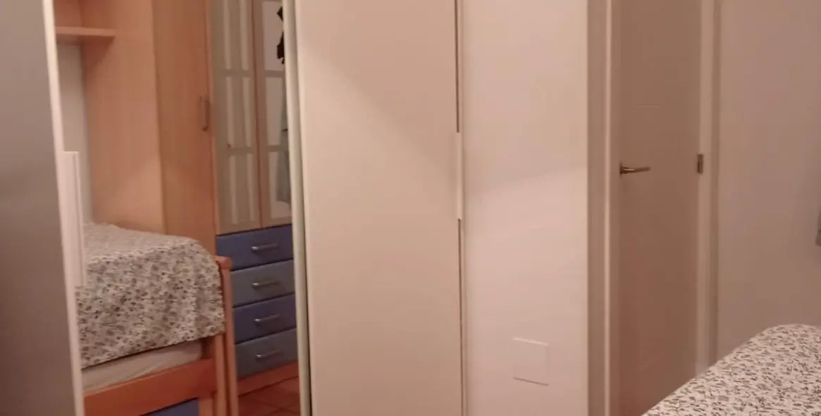 Sale of middle floor apartment in Málaga 15