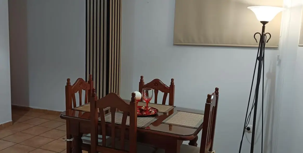 Sale of middle floor apartment in Málaga 18