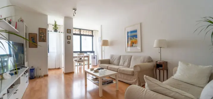 Продажа апартаментов на среднем этаже в Torreblanca 0