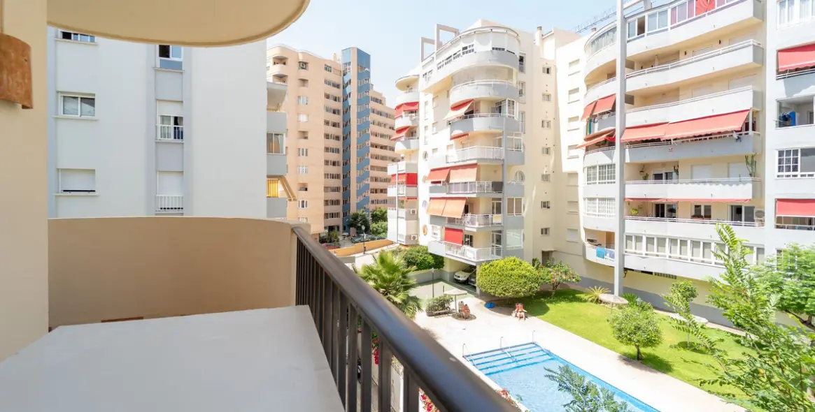 Продажа апартаментов на среднем этаже в Torreblanca 18