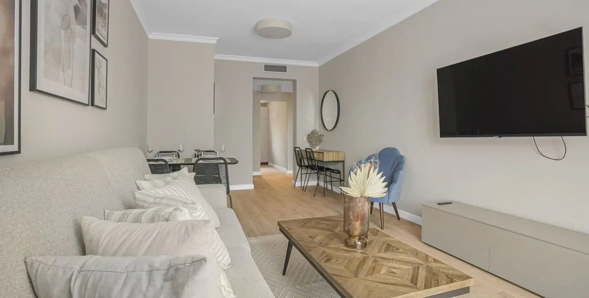 Sale of penthouse duplex in El Paraiso 5