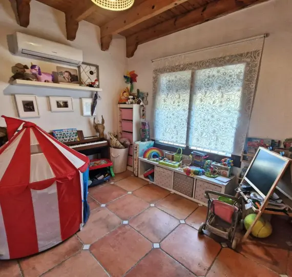 Sale of finca - cortijo in Coín