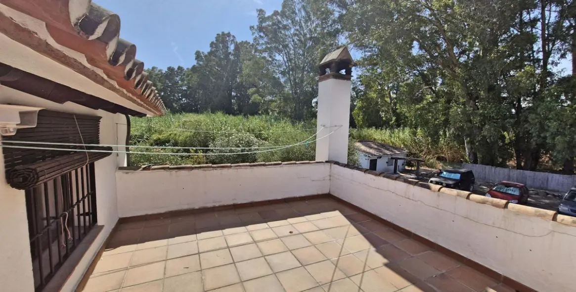 Sale of finca - cortijo in Coín 13