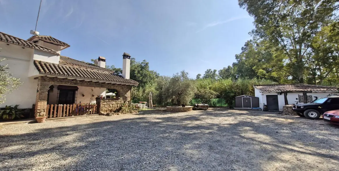 Sale of finca - cortijo in Coín 25