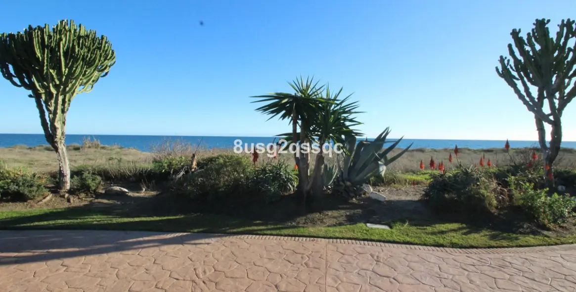 Venta de apartamento en planta media en Costalita 1