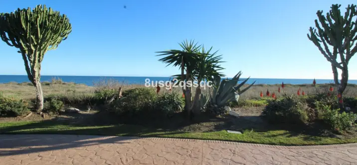 Продажа апартаментов на среднем этаже в Costalita 0