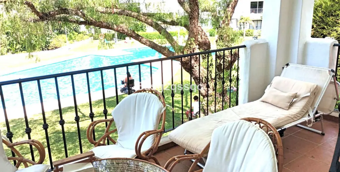 Venta de apartamento en planta media en Costalita 2