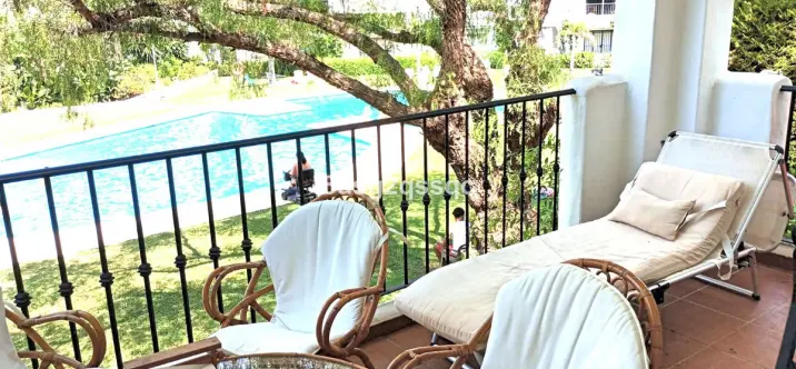 Продажа апартаментов на среднем этаже в Costalita 1