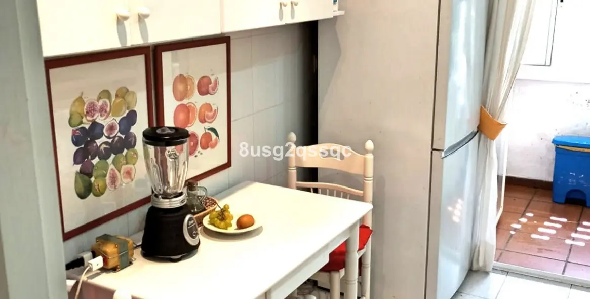 Venta de apartamento en planta media en Costalita 11