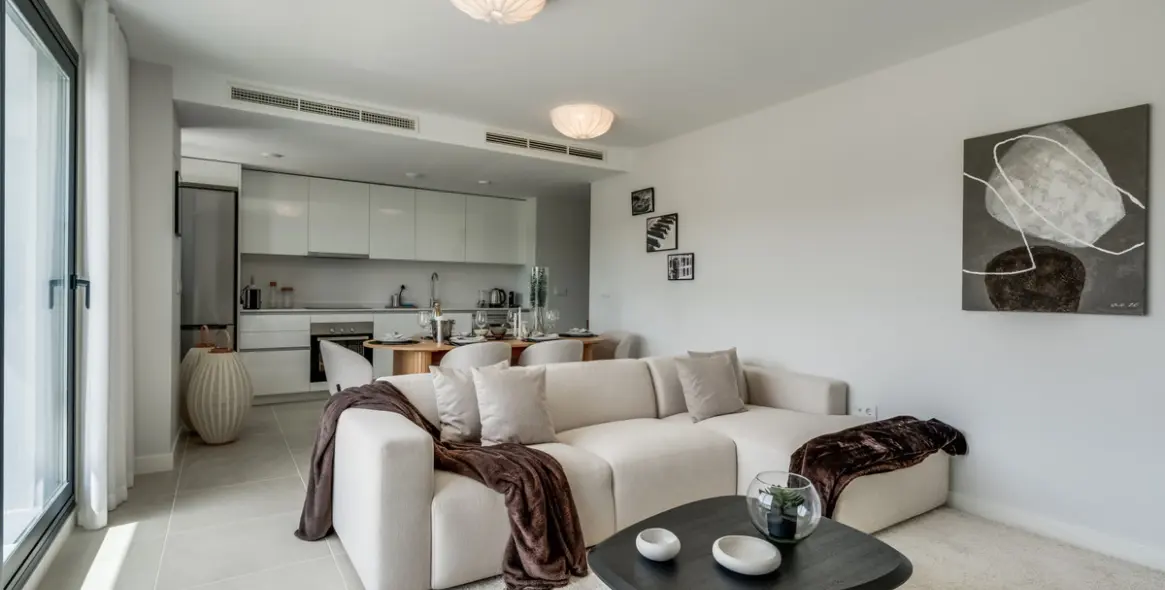 Sale of middle floor apartment in Estepona (district Estepona) 3