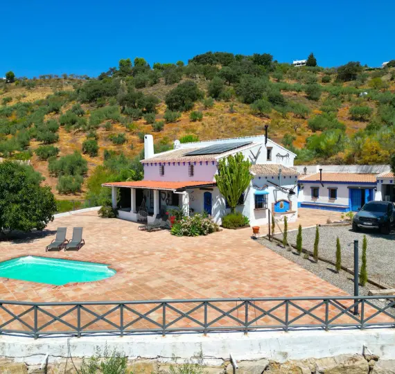 Sale of detached villa in Riogordo