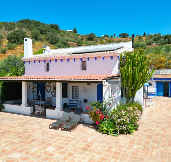 Sale of detached villa in Riogordo