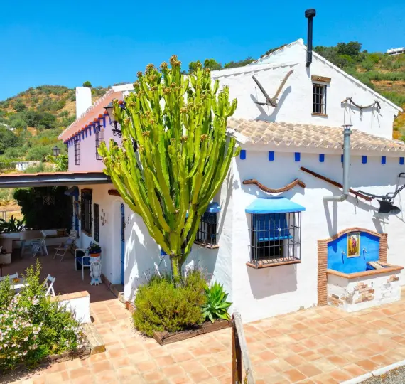 Sale of detached villa in Riogordo
