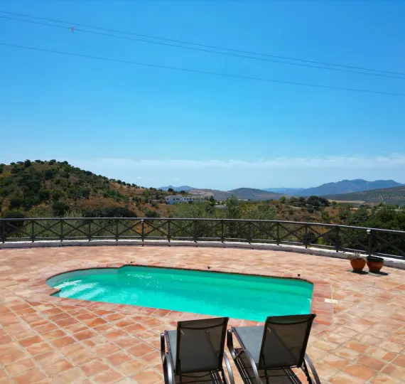 Sale of detached villa in Riogordo
