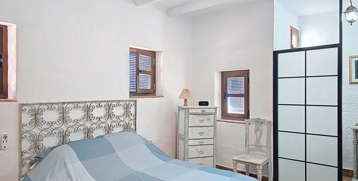 Sale of detached villa in Riogordo 19