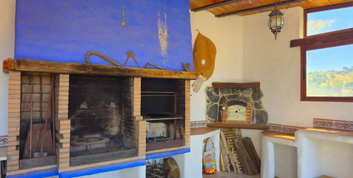 Sale of detached villa in Riogordo 50