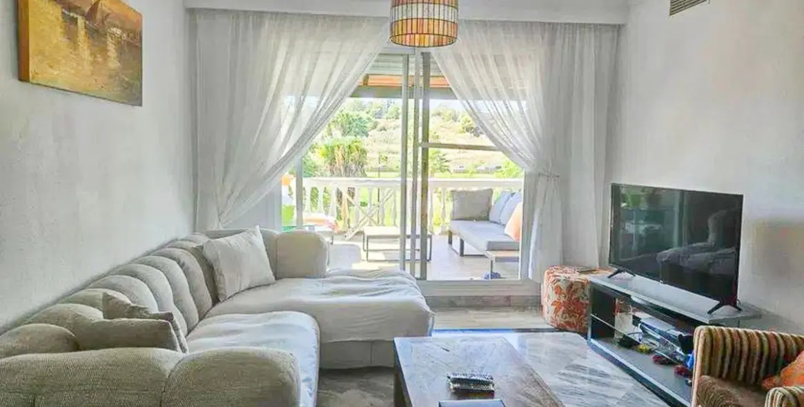 Продажа апартаментов на среднем этаже в Nueva Andalucía 2