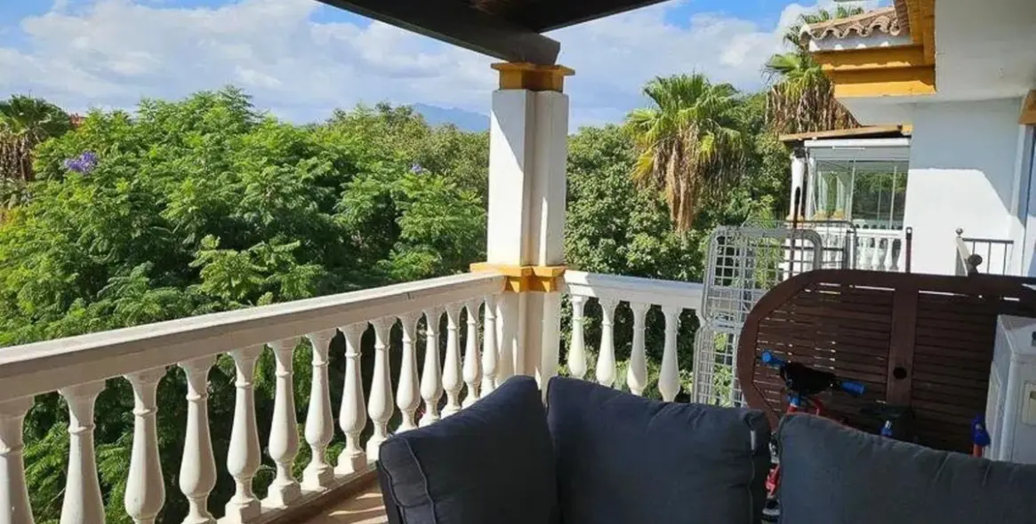 Продажа апартаментов на среднем этаже в Nueva Andalucía 6