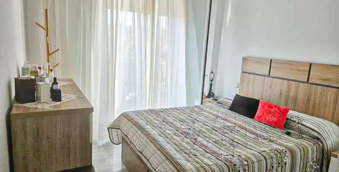 Продажа апартаментов на среднем этаже в Nueva Andalucía 11