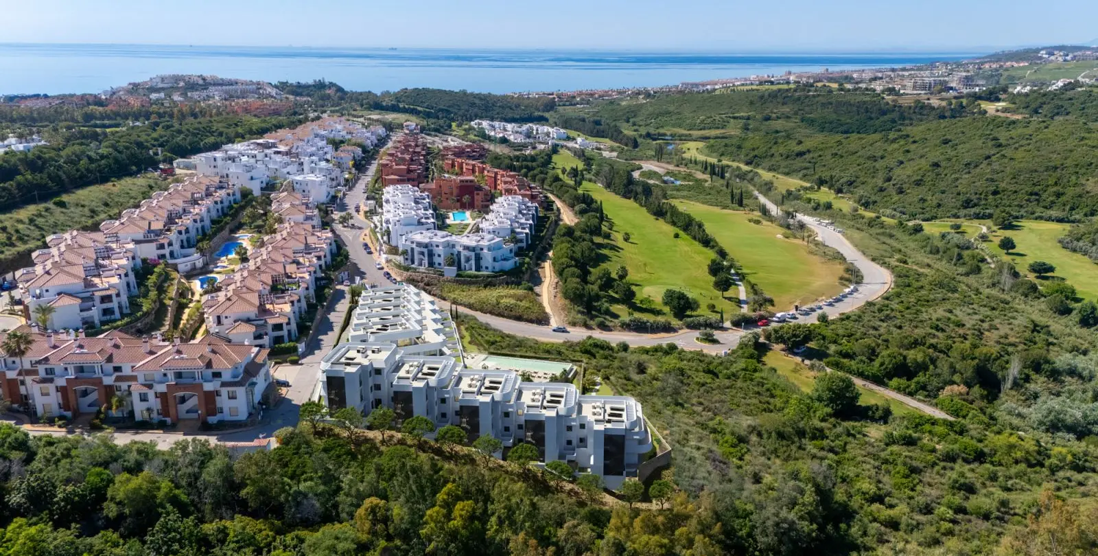 Продажа апартаментов на первом этаже в Casares 2