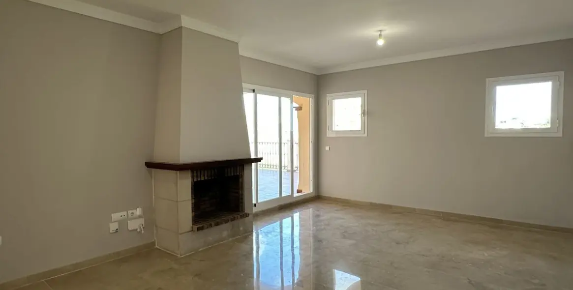 Sale of penthouse in Mijas Golf 11