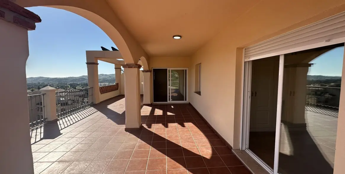 Sale of penthouse in Mijas Golf 45