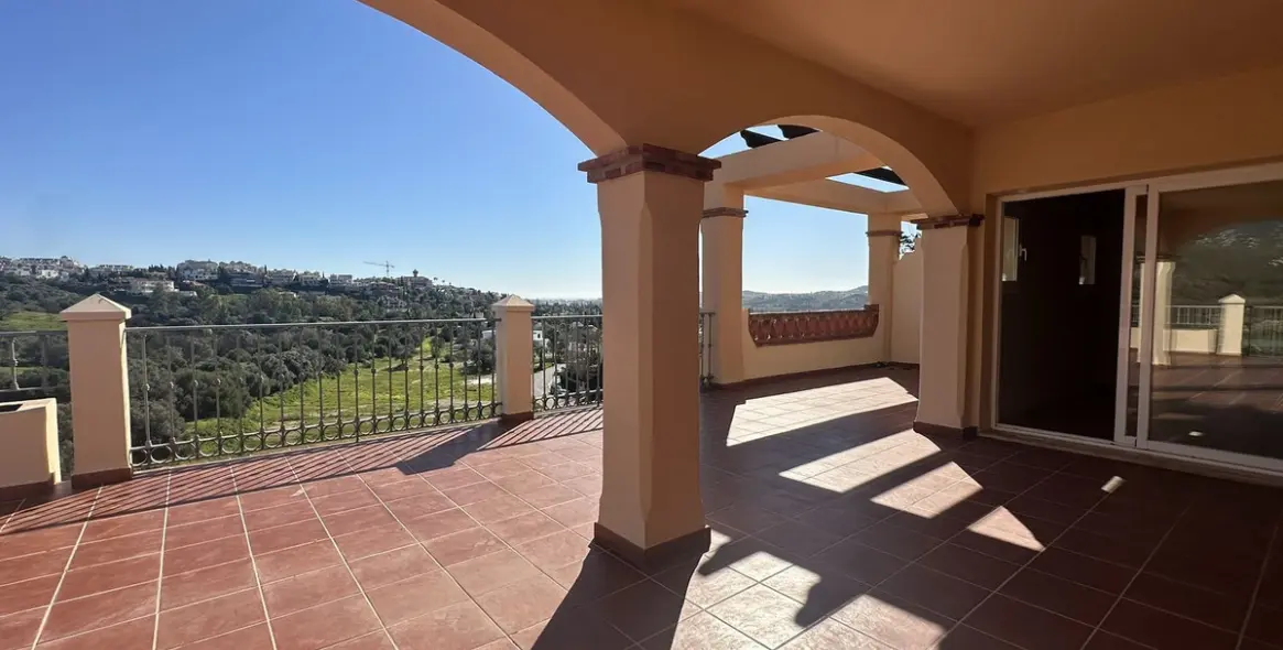 Sale of penthouse in Mijas Golf 47