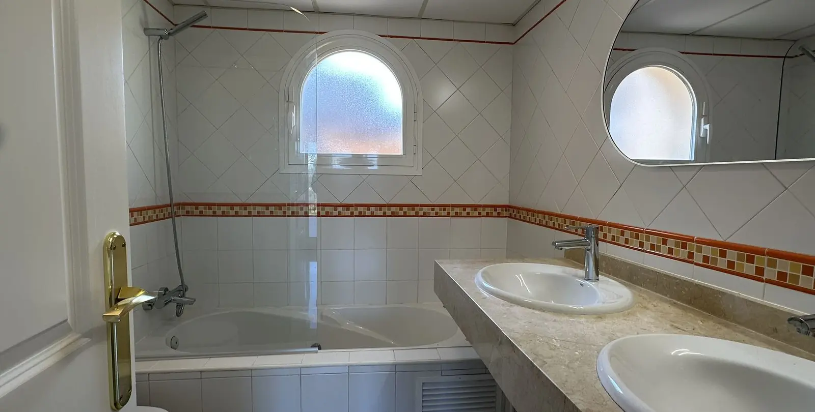 Sale of penthouse in Mijas Golf 36
