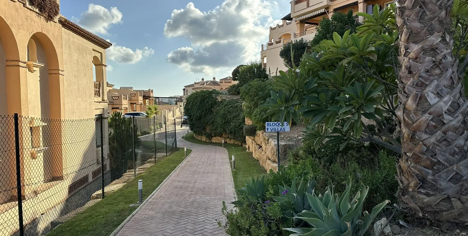 Sale of penthouse in Mijas Golf 54