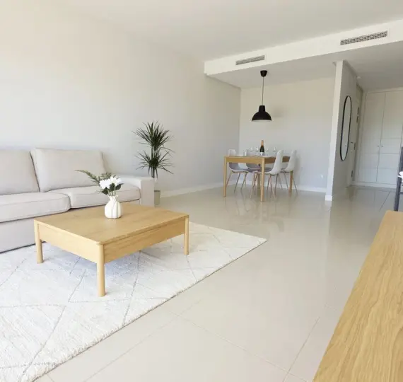 Middle floor apartment R5130898