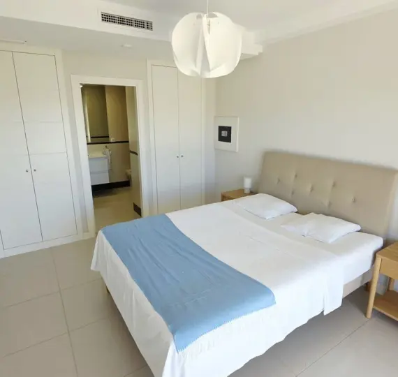 Middle floor apartment R5130898