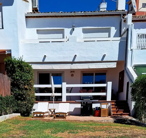 Sale of townhouse in La Duquesa