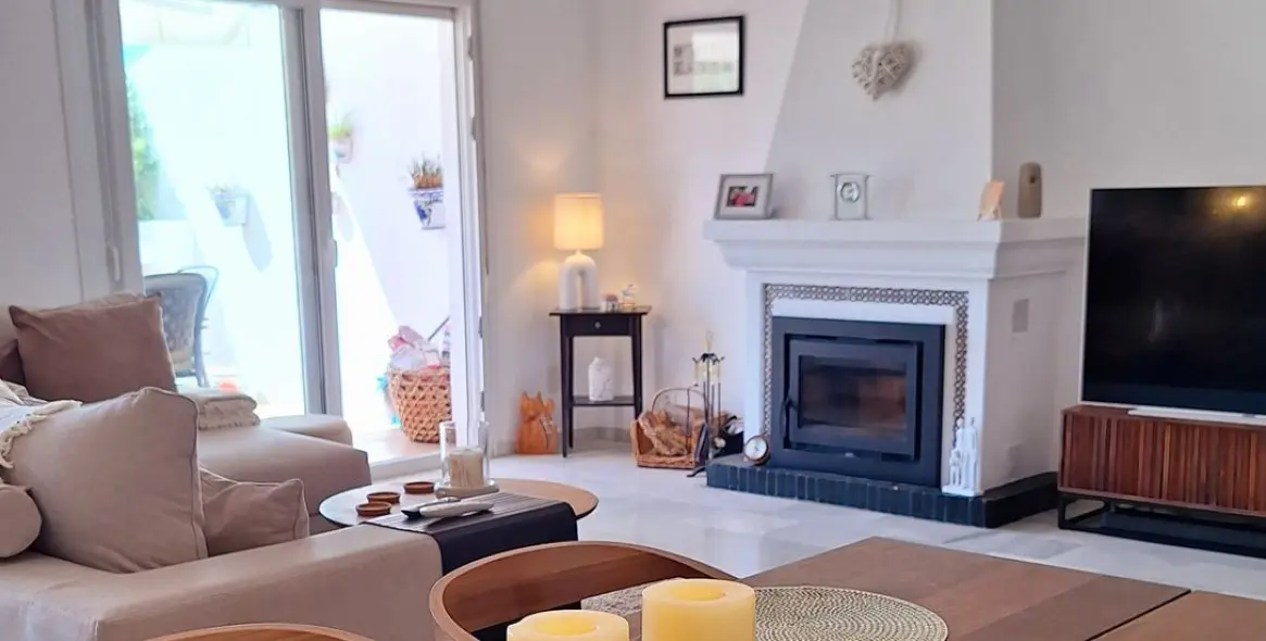 Sale of townhouse in La Duquesa 11