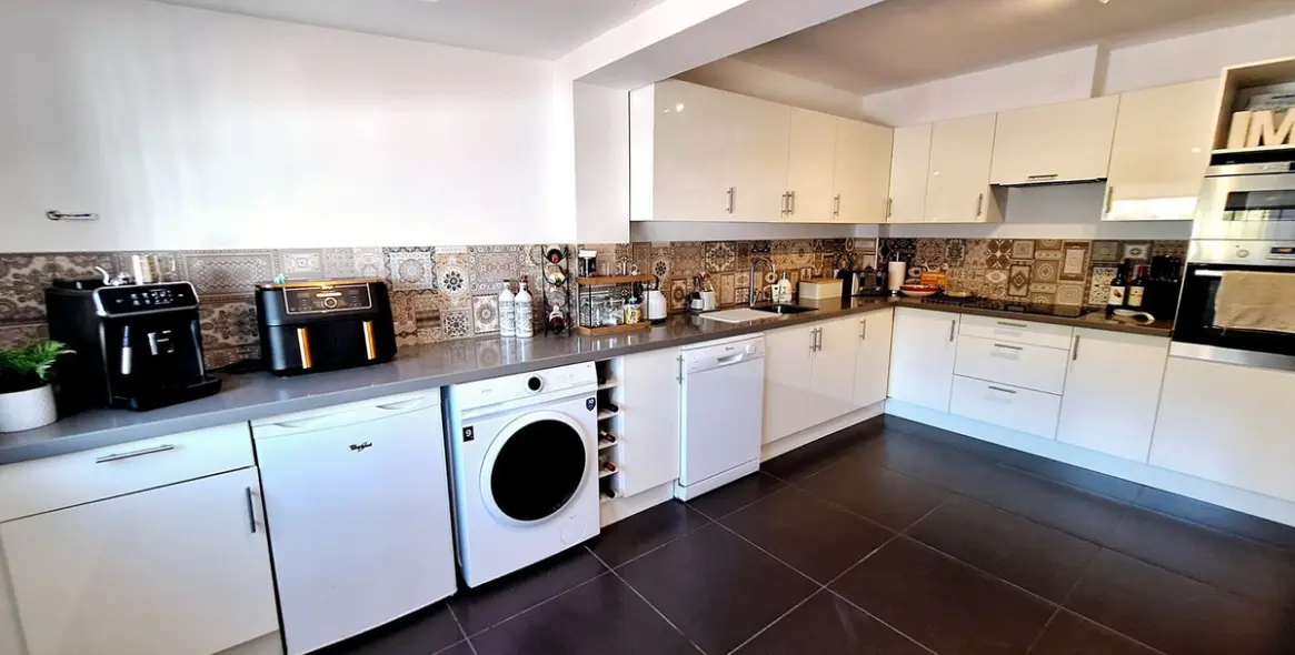 Sale of townhouse in La Duquesa 12