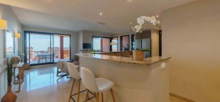 Sale of ground floor apartment in Mijas Costa 2