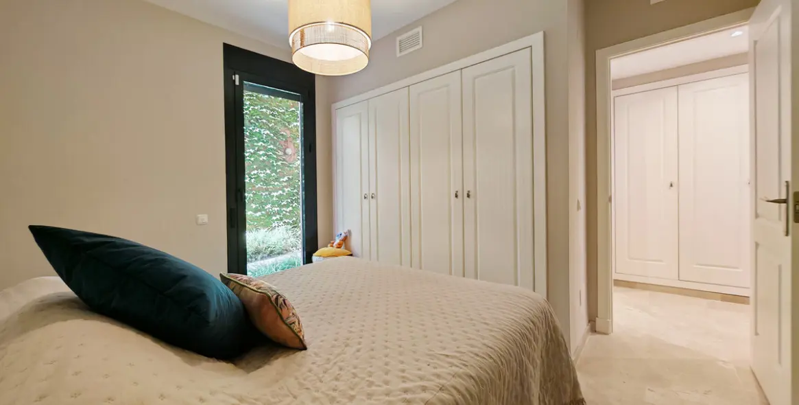 Sale of ground floor apartment in Mijas Costa 12