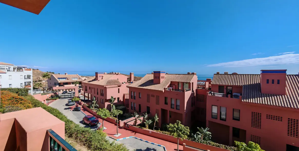 Sale of ground floor apartment in Mijas Costa 19