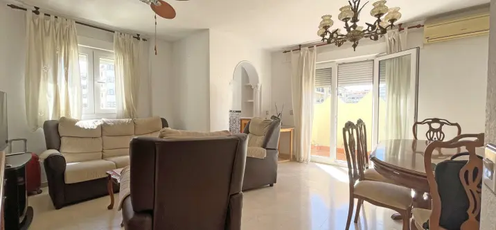 Продажа двухуровневых апартаментов в Estepona 2